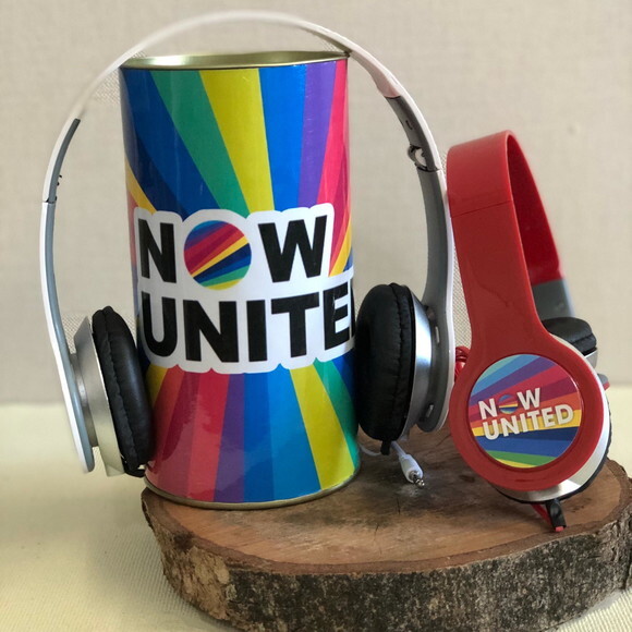Now United Fones na Lata