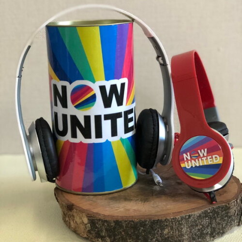 Now United Fones na Lata