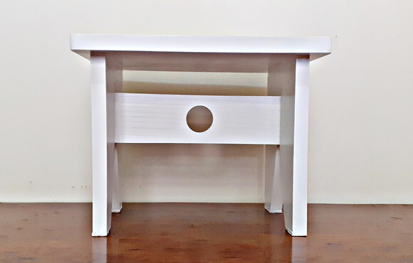 Banquinho de Madeira Maciça Pintado