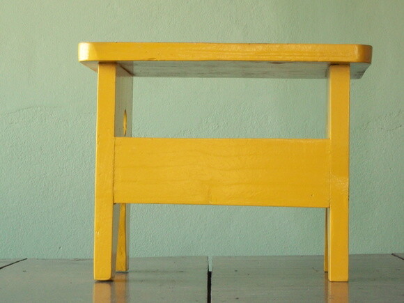 Banquinho de Madeira Maciça Personalizado