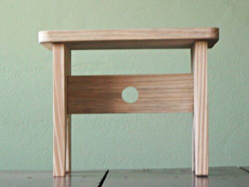 Banquinho de Madeira Maciça