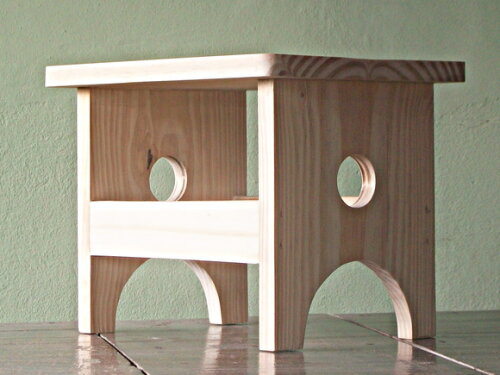 Banquinho de Madeira Maciça