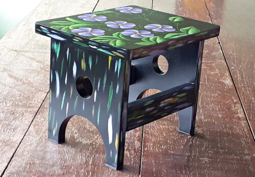 Banquinho de Madeira Maciça com Pintura Flores