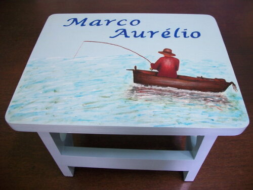 Banquinho de Madeira Maciça Personalizado