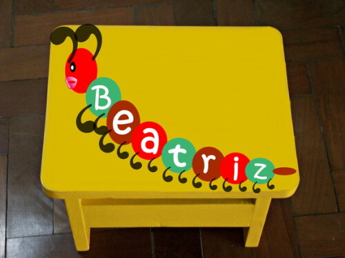 Banquinho de Madeira Maciça Personalizado