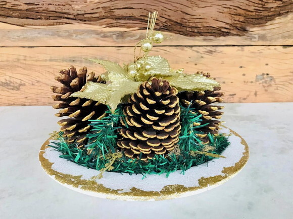 Arranjo de Natal Oval Branco e Dourado - 29 x 24 x 18 cm