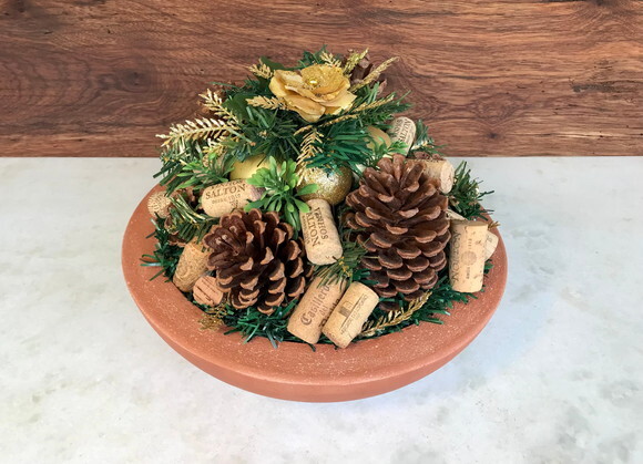 Arranjo/centro de Mesa Natal Rolhas e Dourado Base Ø29,5 cm