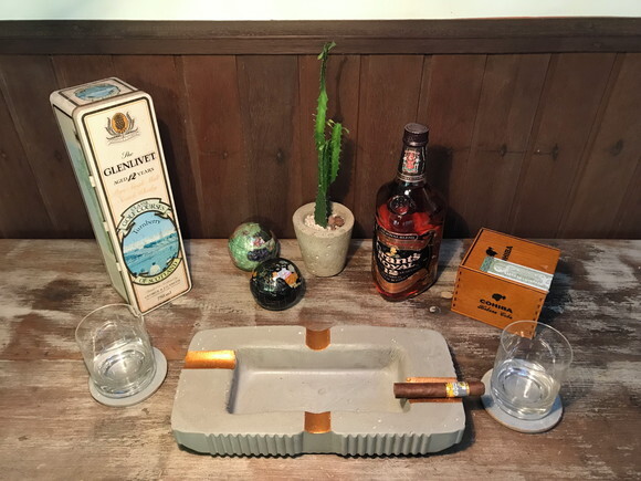 Cinzeiro- Apreciadores de Charutos e Um Bom Whisky -3 Peças