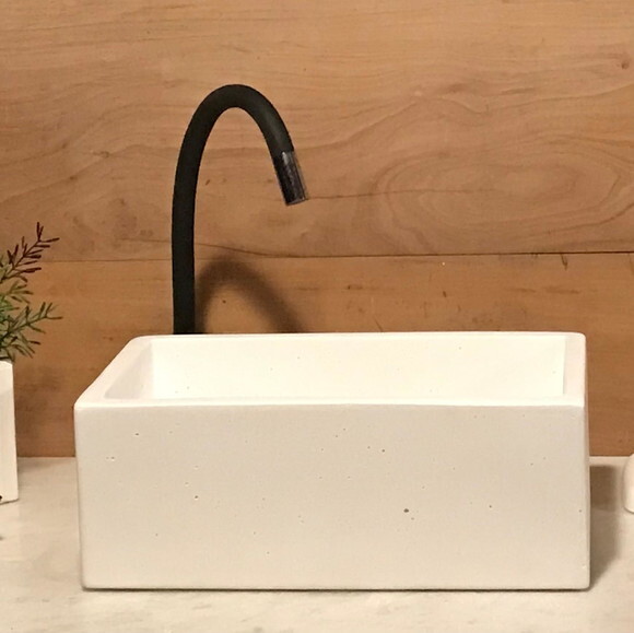 Cuba de Concreto Branco c/ Válvula Oculta -42 x 23 x 15 cm