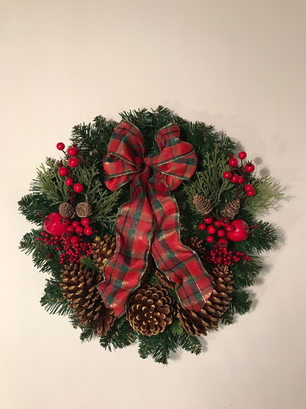 Guirlanda de Natal -ramo de Cerejas, Maça e Pinhas-consulte