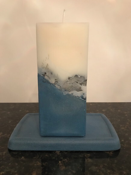 Vela feita com Cimento Azul e Natural com Base - feita com Cera d