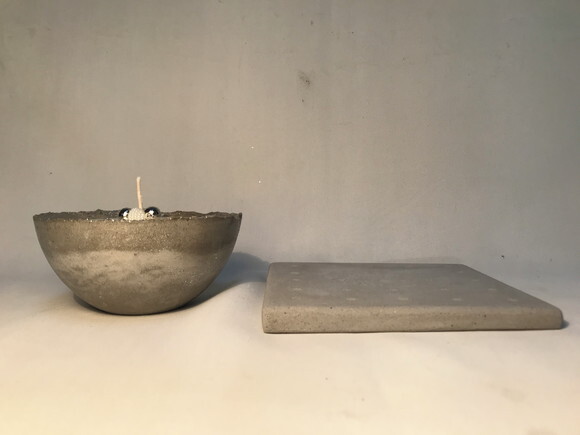 VELA NO BOWL DE CIMENTO COM GLITER /CERA DE SOJA/DECORADA