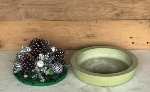 Arranjo de Natal Prata/verde+centro de Mesa de Cimento Verde