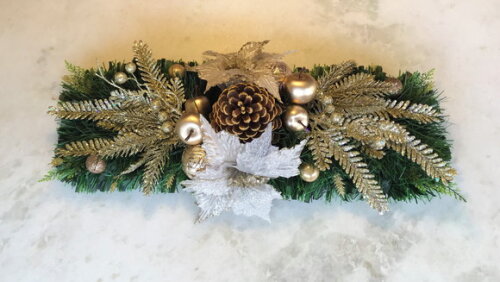 Arranjo Natal Retangular/centro de Mesa Dourado 60x26x18cm
