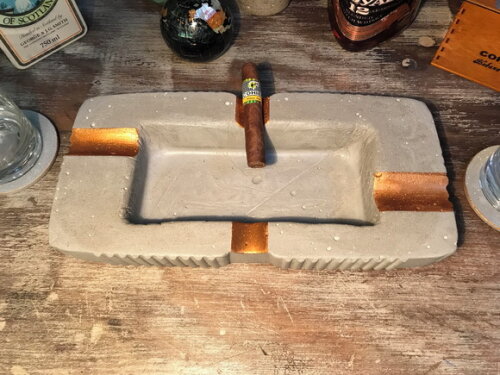 Cinzeiro- Apreciadores de Charutos e Um Bom Whisky -3 Peças