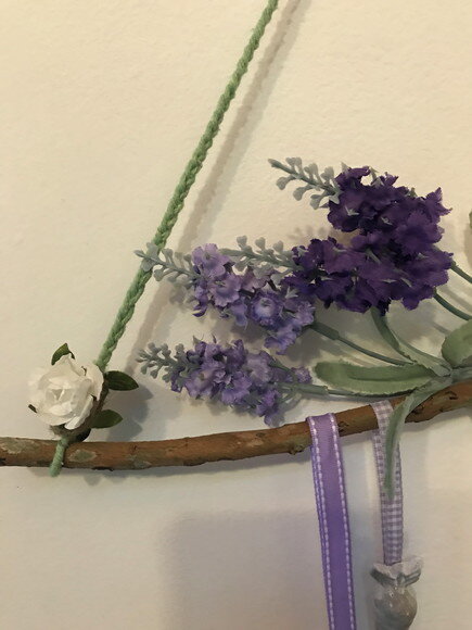 Enfeite de Páscoa Provençal com Pingentes e Flores