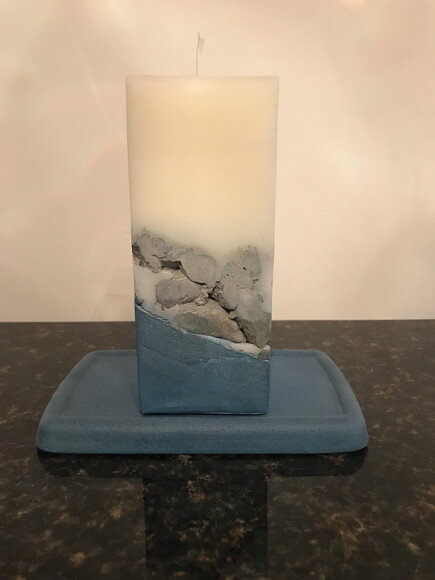 Vela feita com Cimento Azul e Natural com Base - feita com Cera d