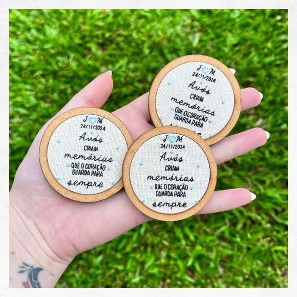 Bordado em Bastidor de mdf - Personalizado (12cm)