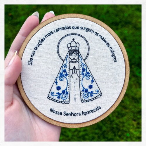 Bordado em Bastidor de Madeira - Personalizado (16cm)