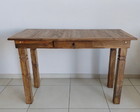 Mesa em Madeira com 1 Gaveta