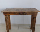 Mesa em Madeira com 1 Gaveta