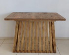 Mesa Ripada em Madeira