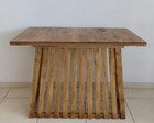 Mesa Ripada em Madeira