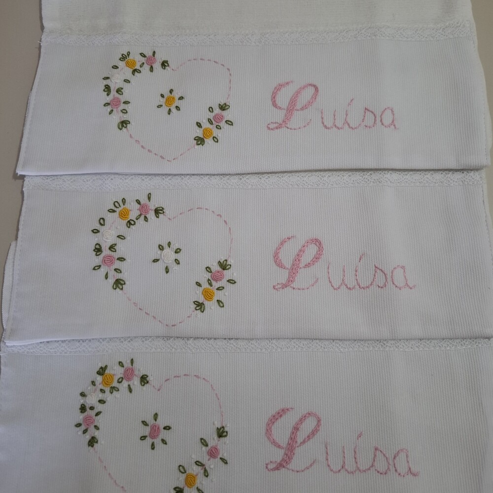Fraldinhas de boca personalizadas