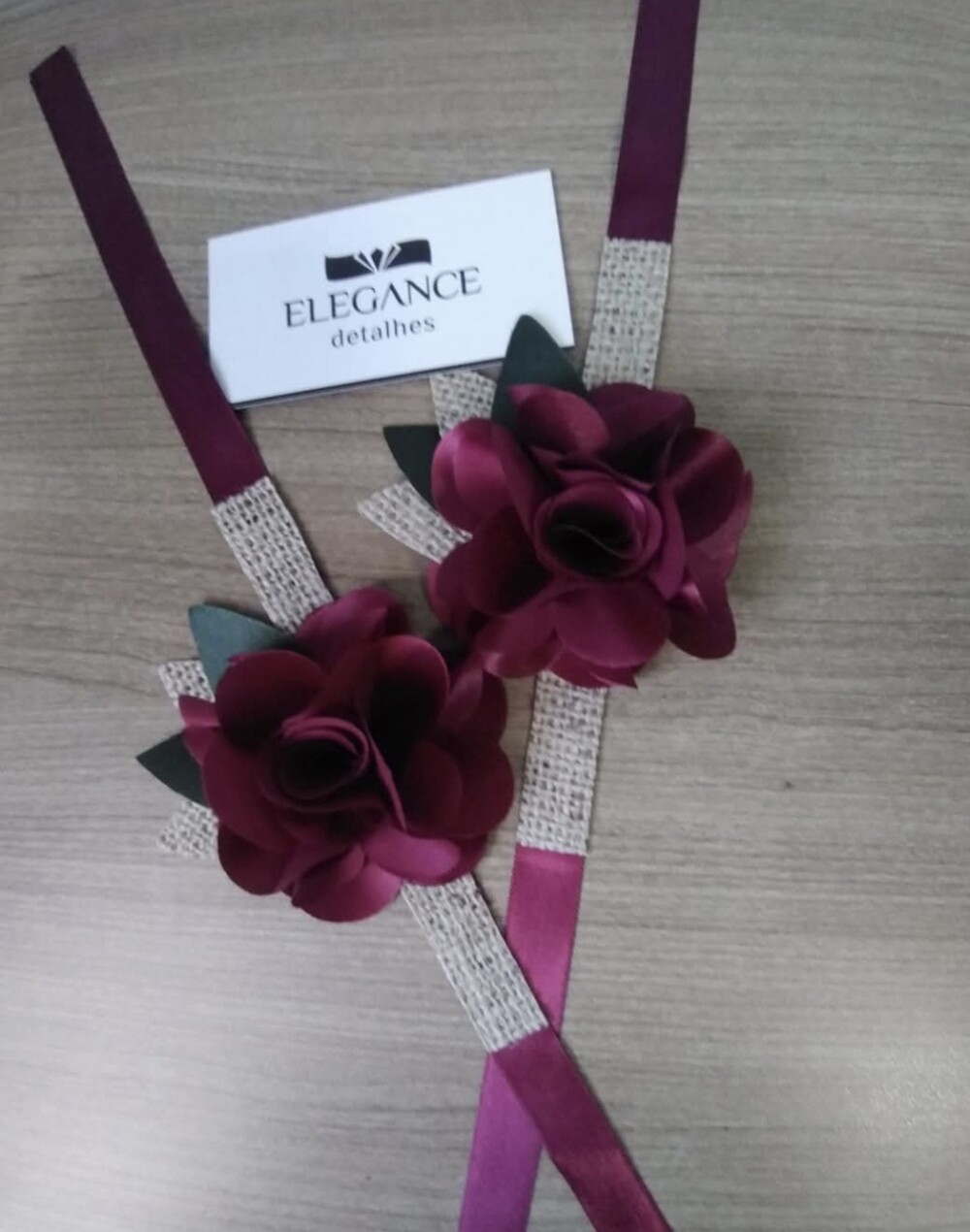 Corsage para madrinha marsala