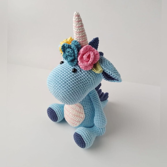 Amigurumi - Babi, a Dinocorn