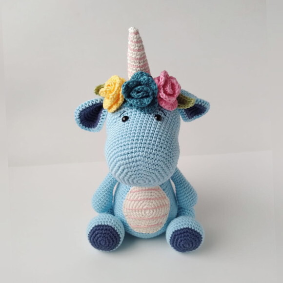 Amigurumi - Babi, a Dinocorn