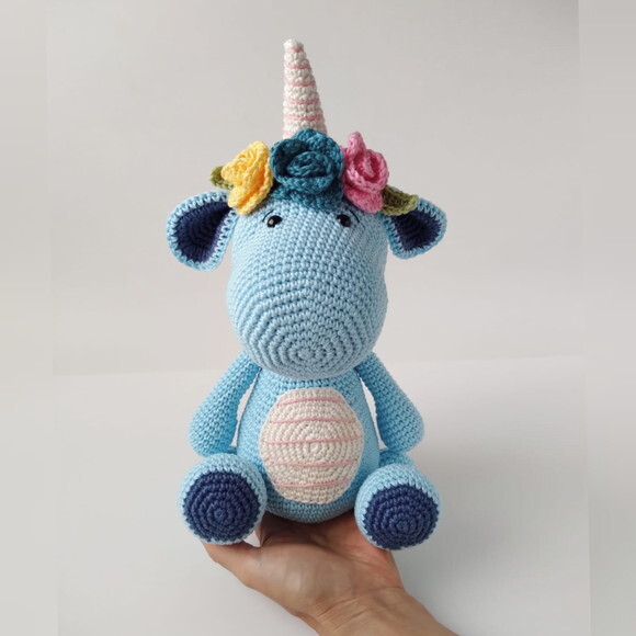 Amigurumi - Babi, a Dinocorn