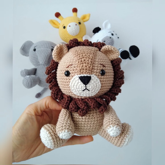 Leon, o Leãozinho - Amigurumi