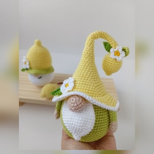 Gnomo limão siciliano em crochê