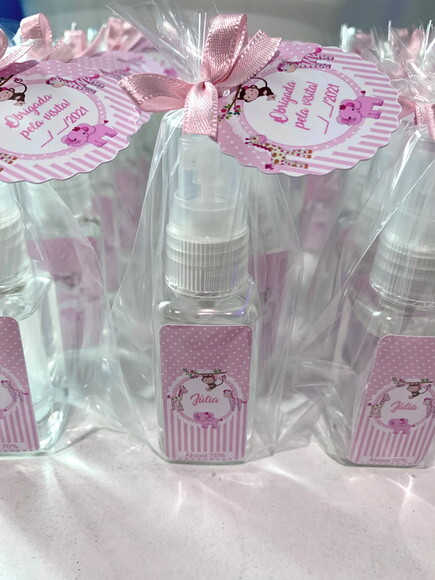 Álcool 70% Spray Lembrancinha maternidade Safari Rosa