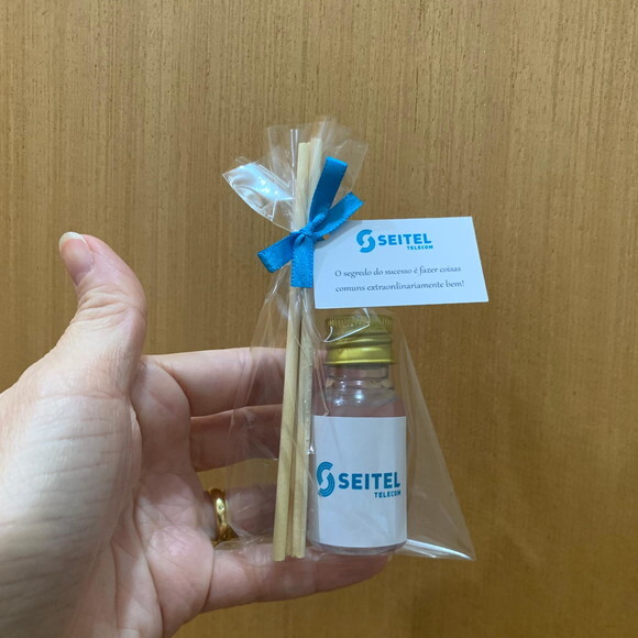 Brinde Mini Aromatizador com Logo da Sua Empresa