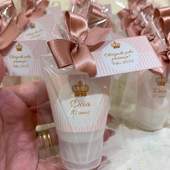 Lembrança creme Hidratante aniversário coroa dourada rosê