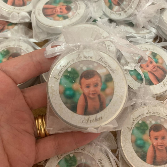 Lembrancinha com mini terço e oração do anjo da guarda