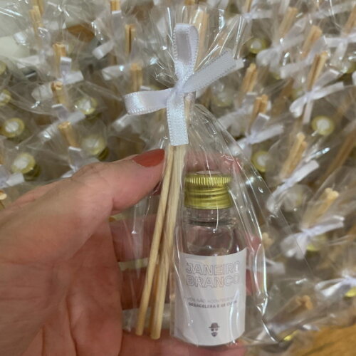 Brinde Janeiro Branco Mini Aromatizador com Logo