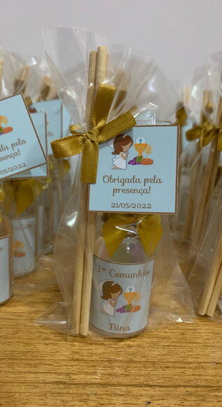 Lembrancinha 1 Comunhão Aromatizador Menina Rezando