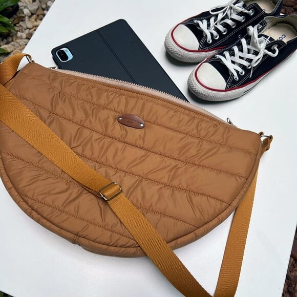 Bolsa Puffer Caramelo