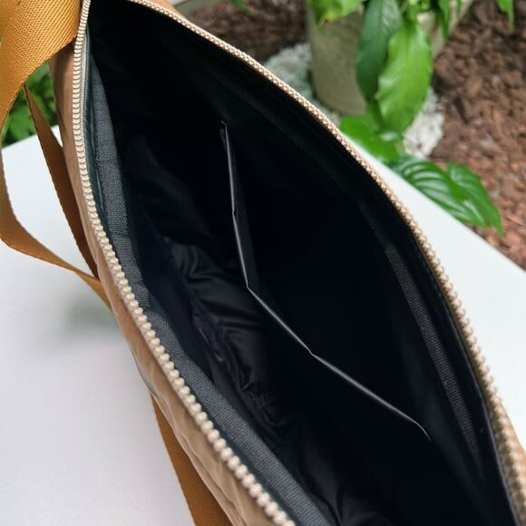 Bolsa Puffer Caramelo