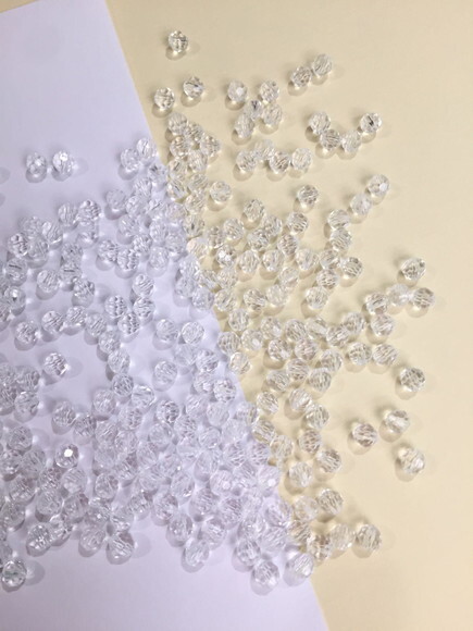 200 Gramas Contas de acrílico transparente 5mm