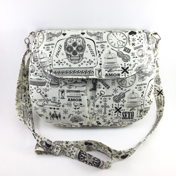 Bolsa Violeta (Solicitar estampas)