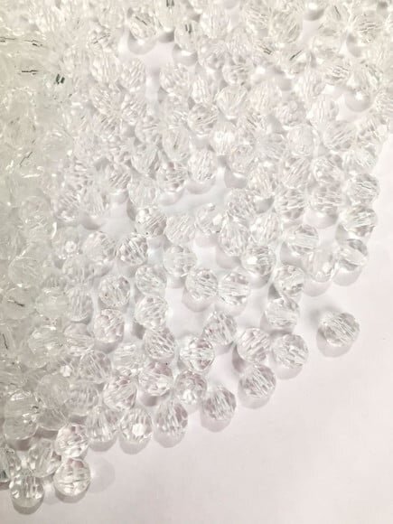 200 Gramas Contas de acrílico transparente 5mm
