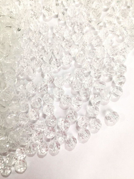 200 Gramas Contas de acrílico transparente 5mm