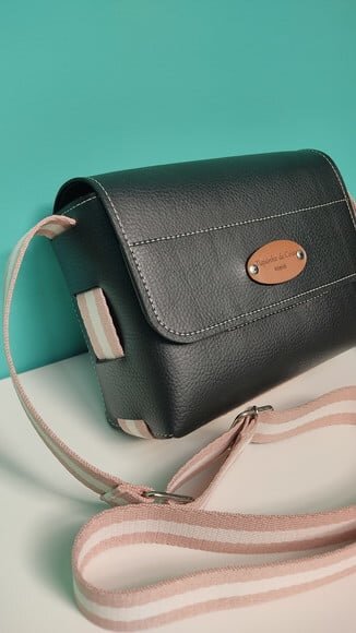 Bolsa Jasmim Soft Color Pequena (verificar Descrição)