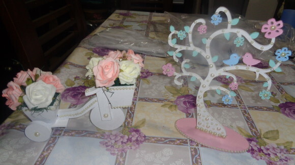 Arvore Flores e Pássaros Decorada