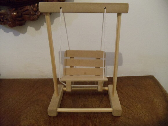 Balanço em Mdf-gg