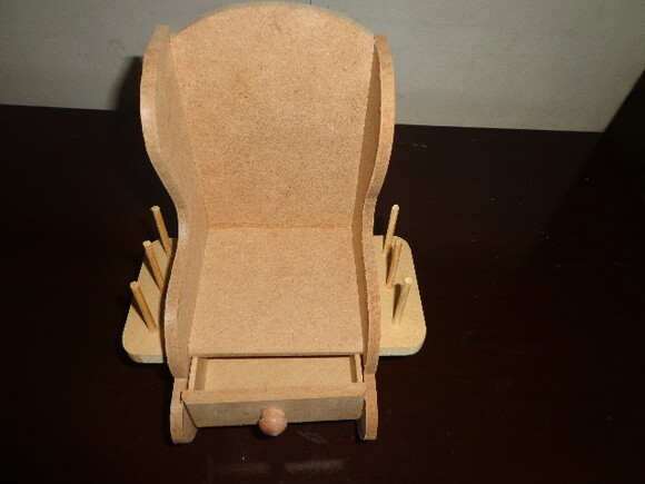 Cadeira de Costura em mdf